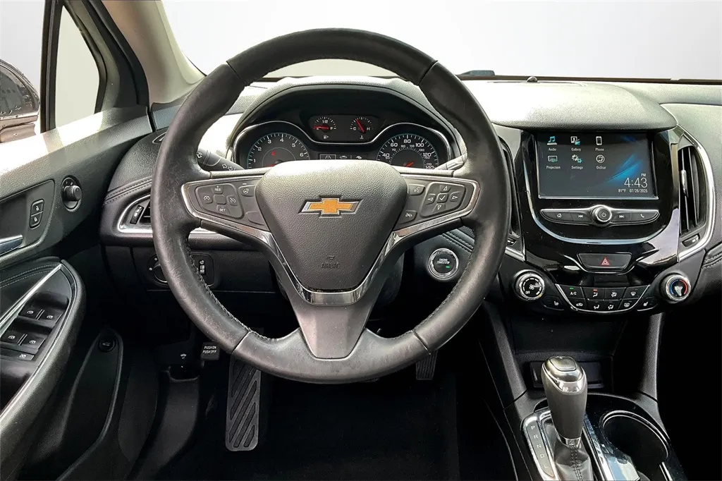 2017 Chevrolet Cruze Premier photo 13