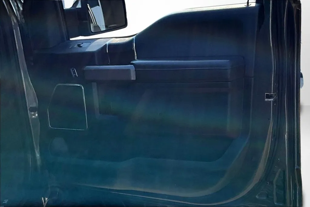 2018 Ford F-150 Platinum - Photo 27