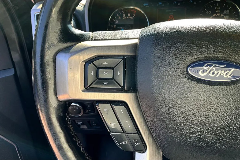 2018 Ford F-150 Platinum - Photo 11