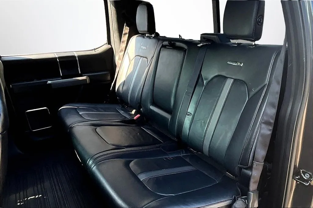 2018 Ford F-150 Platinum - Photo 22