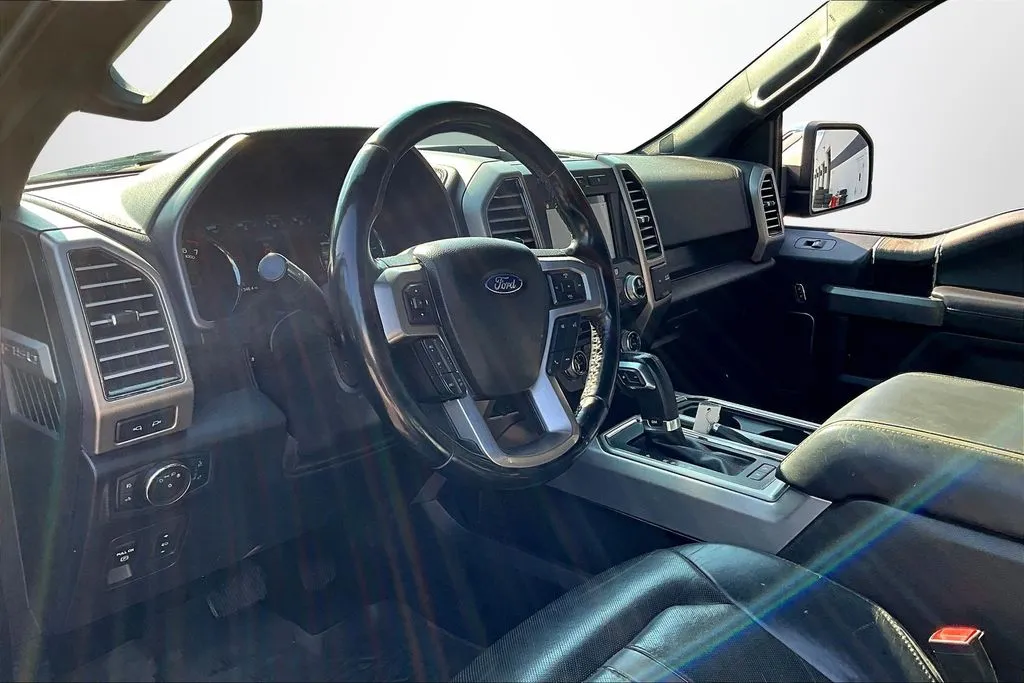 2018 Ford F-150 Platinum - Photo 17