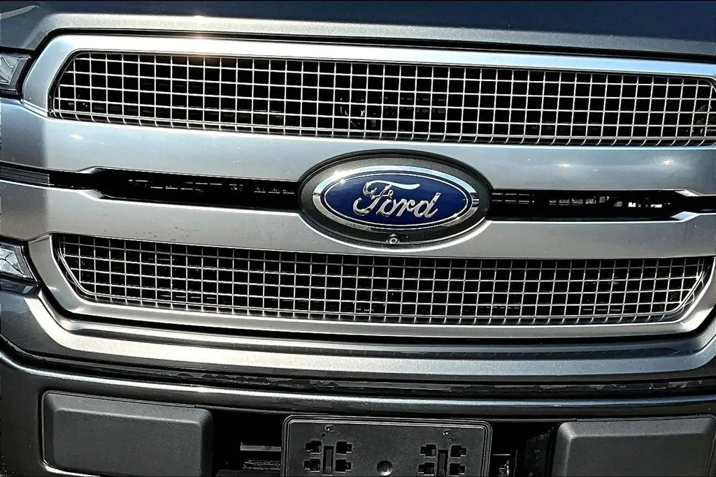2018 Ford F-150 Platinum - Photo 30