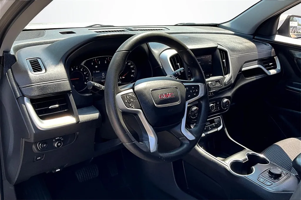 2023 Gmc Terrain SLE photo 17