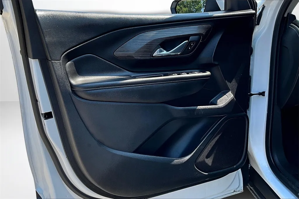 2023 Gmc Terrain SLE photo 18