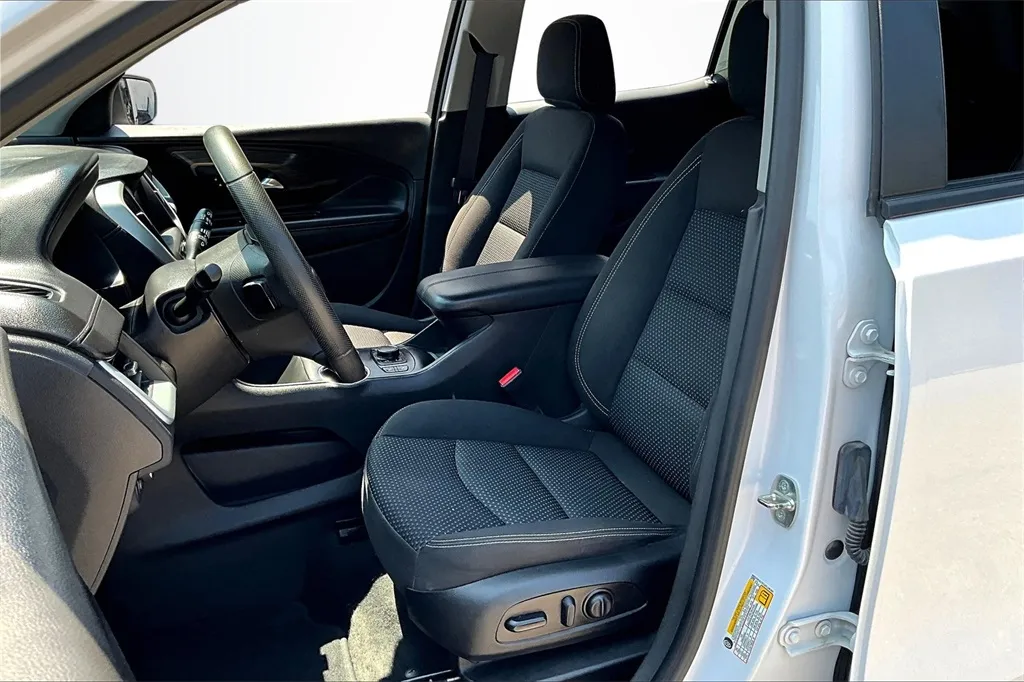2023 Gmc Terrain SLE photo 28