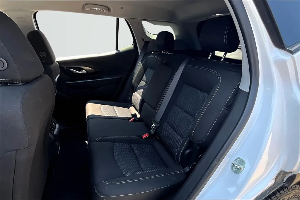 2023 Gmc Terrain SLE photo 7