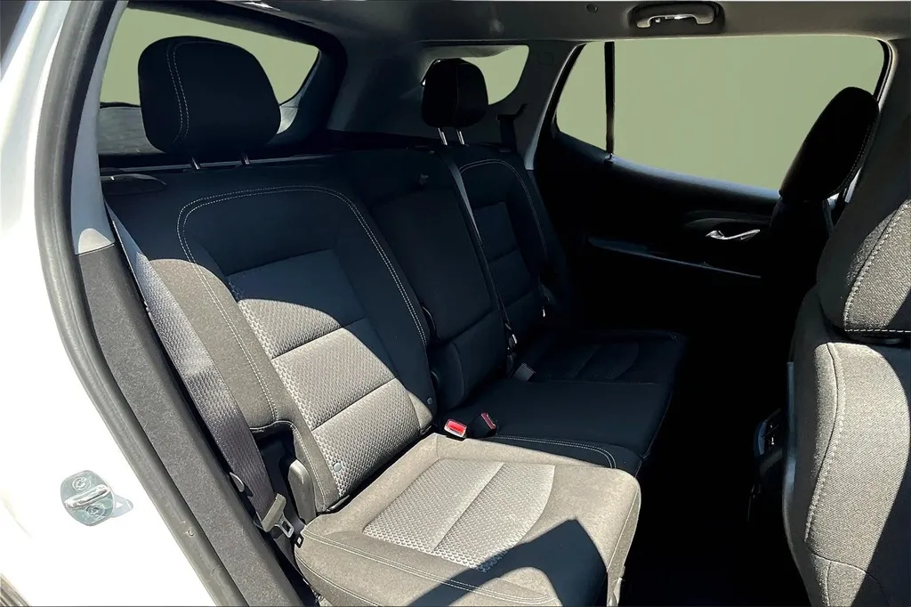 2023 Gmc Terrain SLE photo 8