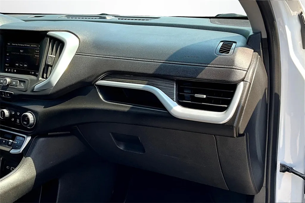 2023 Gmc Terrain SLE photo 20