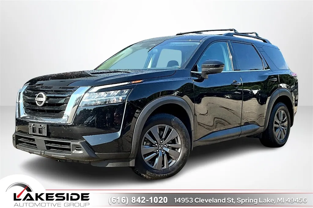 Black 2022 Nissan Pathfinder SV for sale in Spring Lake, MI