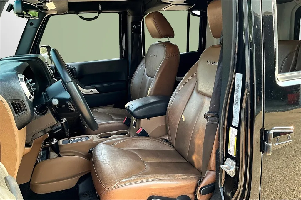 2017 Jeep Wrangler Unlimited Sahara photo 7