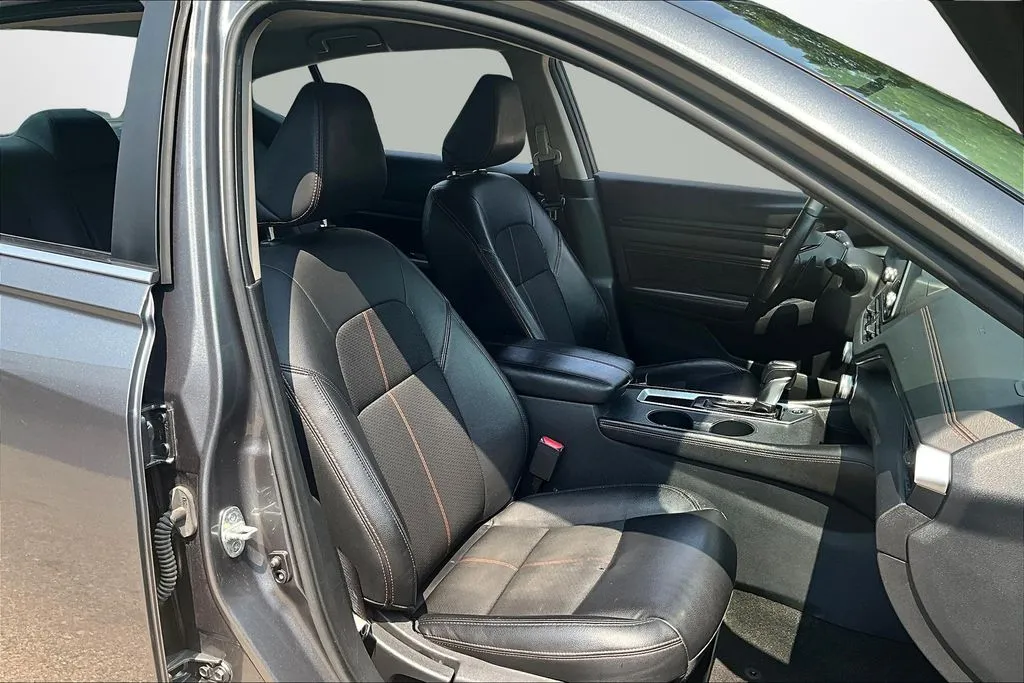 2020 Nissan Altima SR - Photo 27
