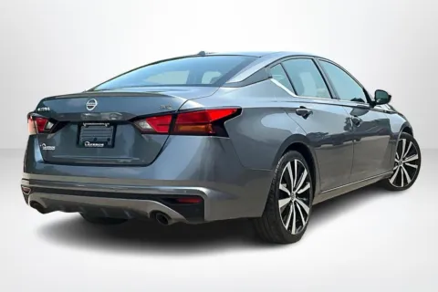 More photos of 2020 Nissan Altima 2.5 SR at Lakeside Automotive Group, MI