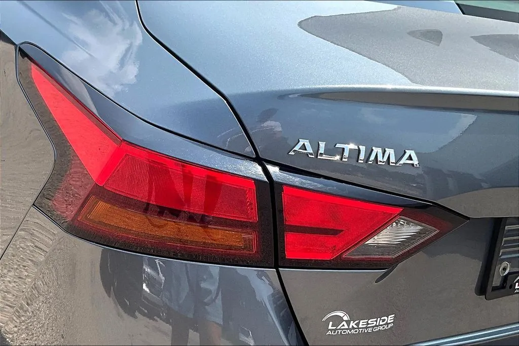 2020 Nissan Altima SR - Photo 22