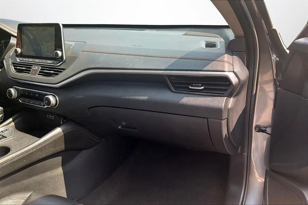 2020 Nissan Altima SR - Photo 25