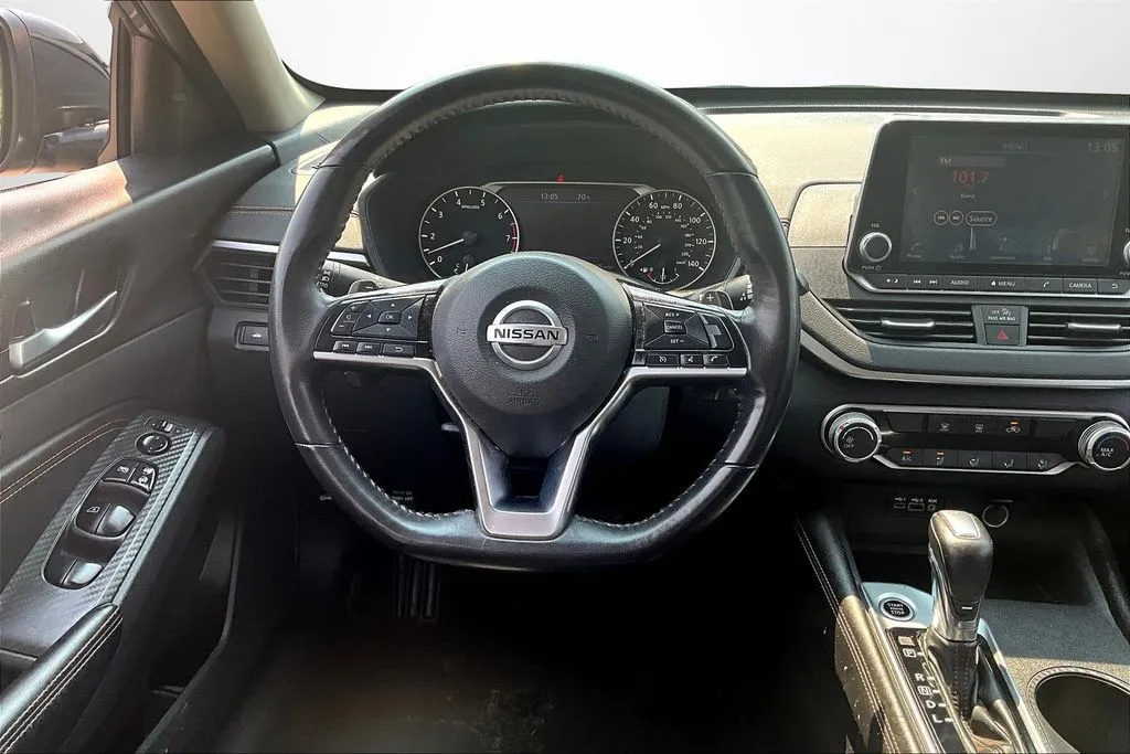 2020 Nissan Altima SR - Photo 8