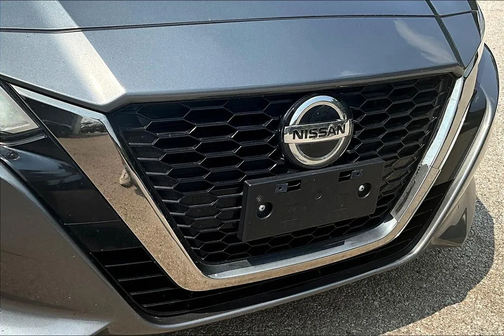 2020 Nissan Altima SR - Photo 31