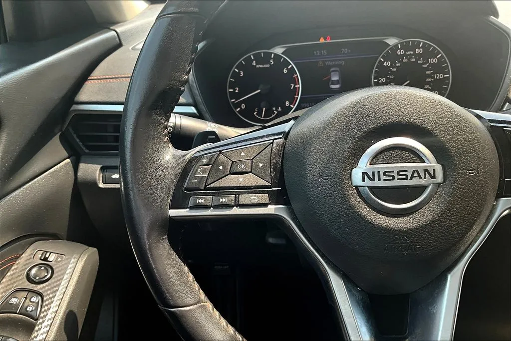 2020 Nissan Altima SR - Photo 10