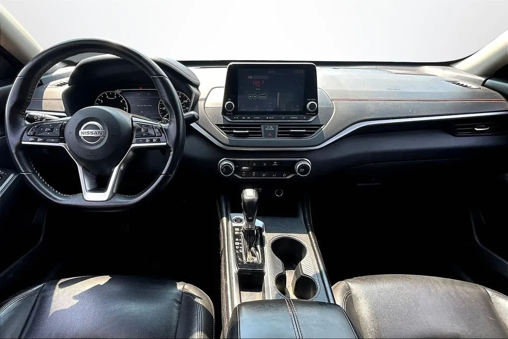2020 Nissan Altima SR - Photo 7