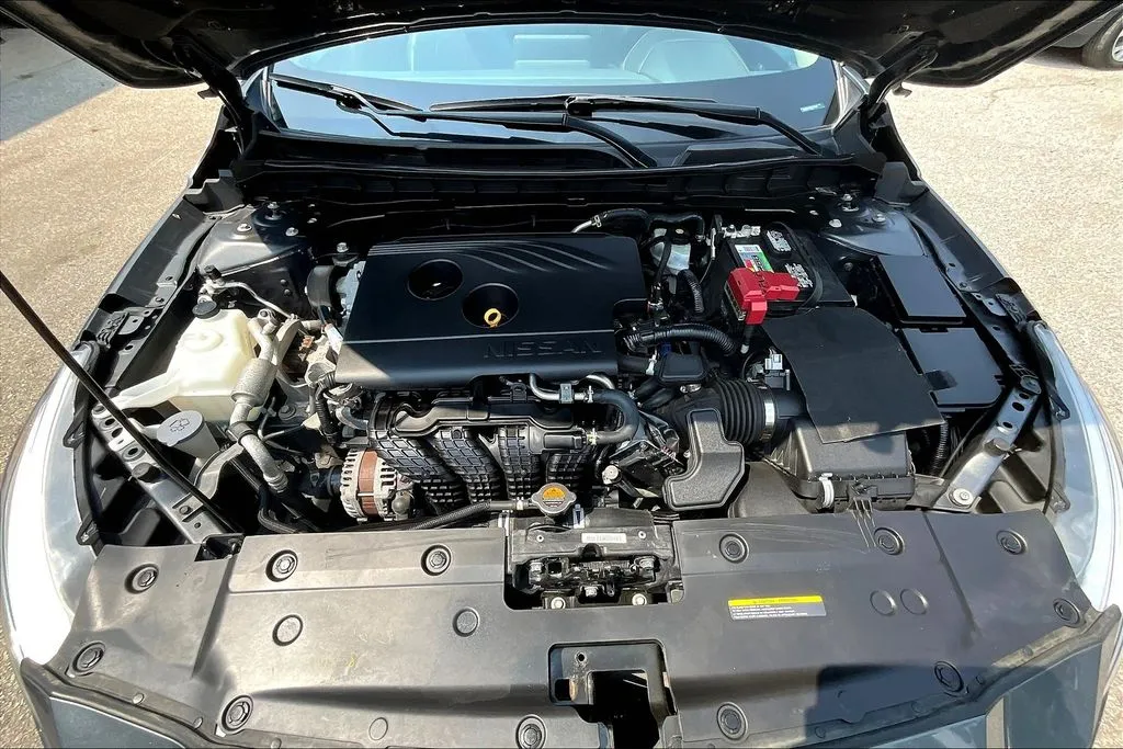 2020 Nissan Altima SR - Photo 28