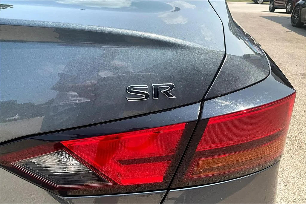 2020 Nissan Altima SR - Photo 23