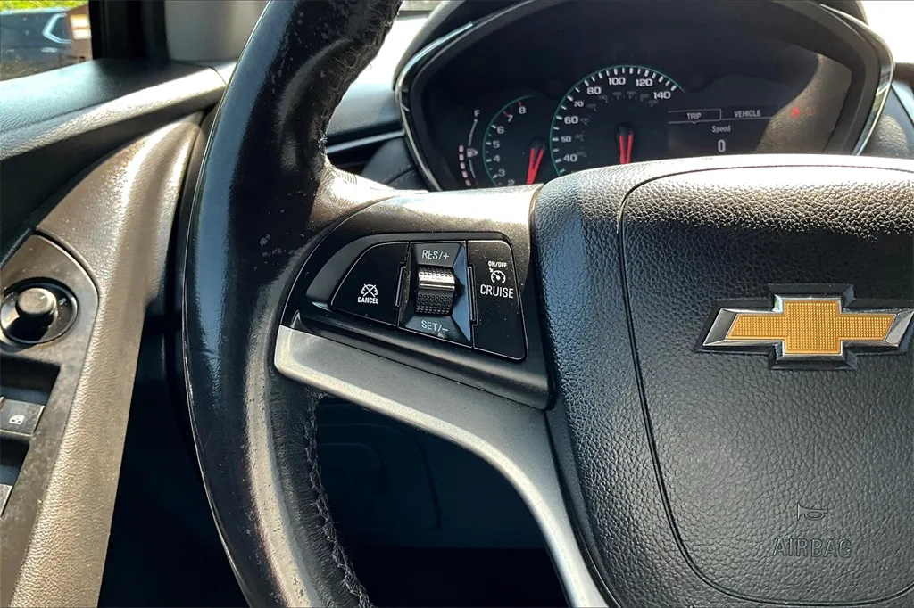 2021 Chevrolet Trax LT photo 4