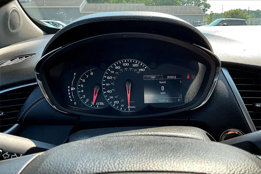 2021 Chevrolet Trax LT photo 26