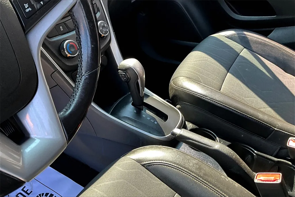 2021 Chevrolet Trax LT photo 17