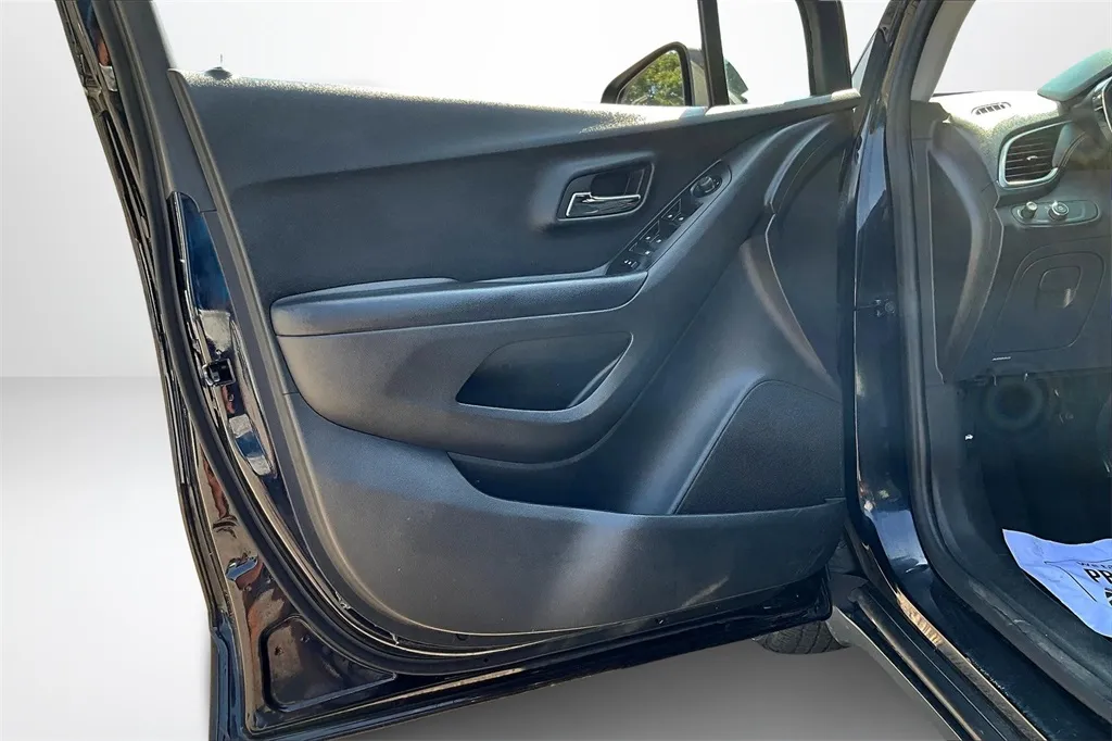 2021 Chevrolet Trax LT photo 7