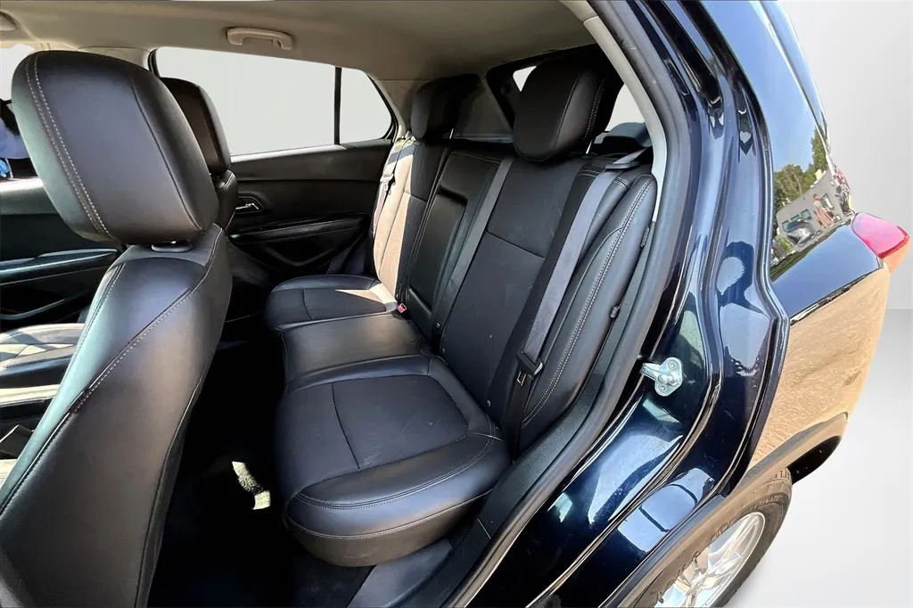 2021 Chevrolet Trax LT photo 28