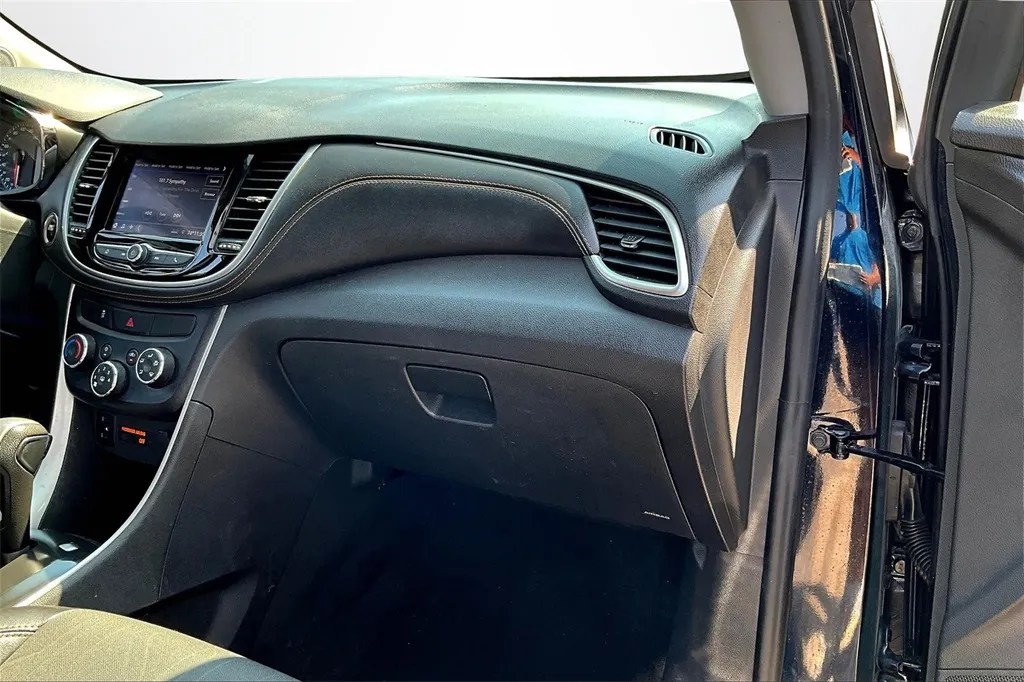 2021 Chevrolet Trax LT photo 29