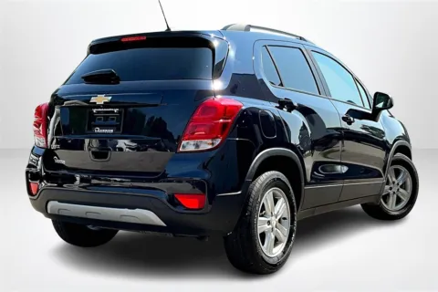 More photos of 2021 Chevrolet Trax LT at Lakeside Automotive Group, MI