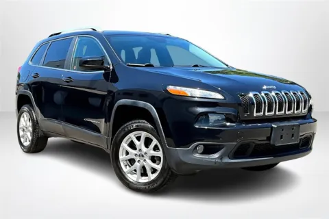 Another view of 2015 Jeep Cherokee Latitude for sale in Spring Lake, MI at Lakeside Automotive Group