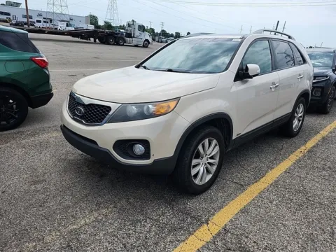 White 2011 Kia Sorento EX for sale in Spring Lake, MI