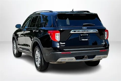 More photos of 2021 Ford Explorer XLT at Lakeside Automotive Group, MI