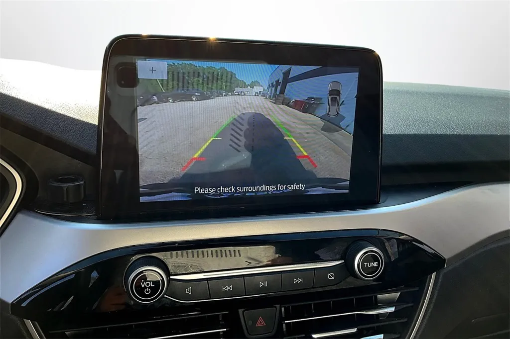 2020 Ford Escape SE photo 16