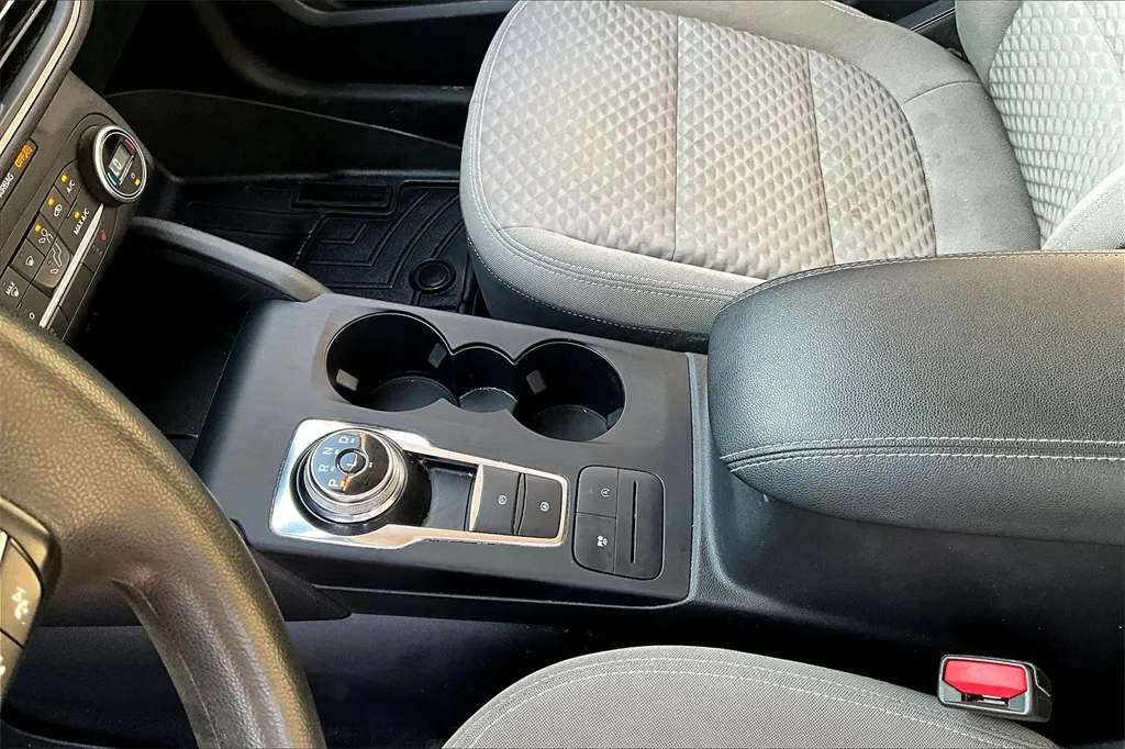 2020 Ford Escape SE photo 26