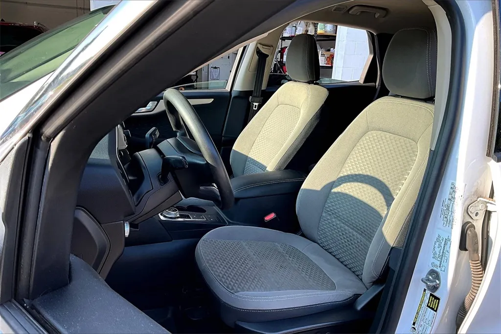 2020 Ford Escape SE photo 27