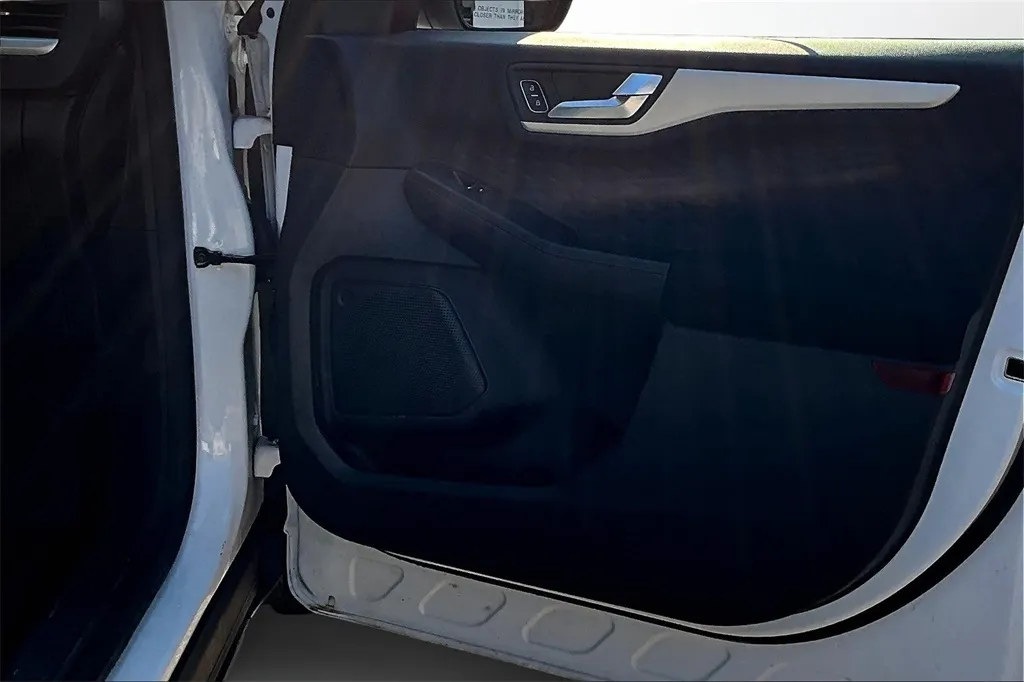 2020 Ford Escape SE photo 28