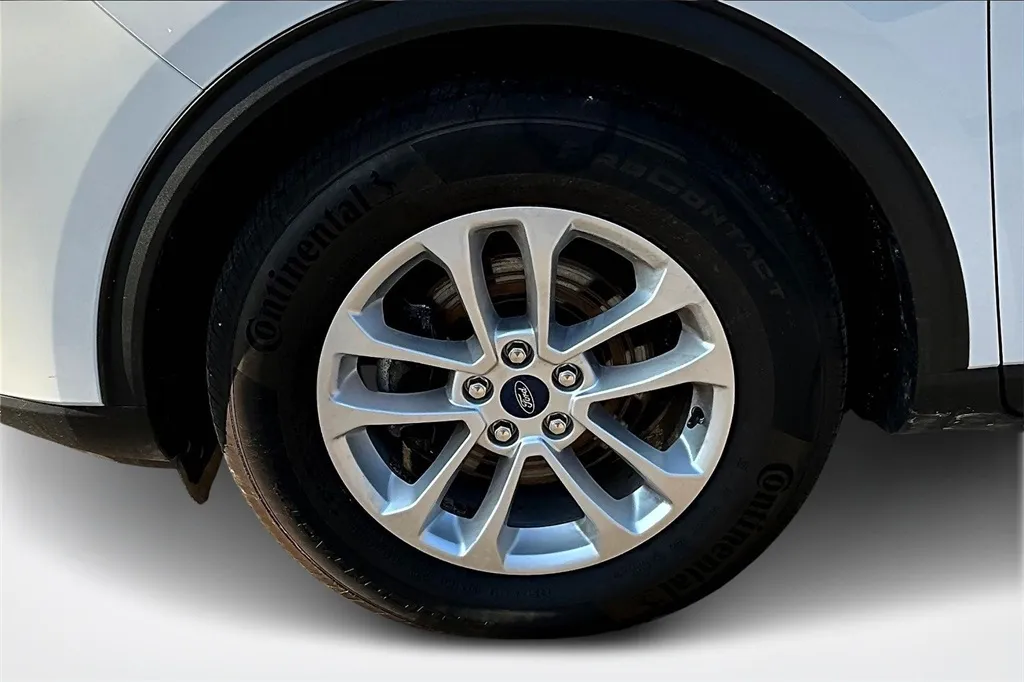 2020 Ford Escape SE photo 30
