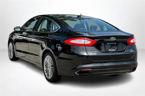 More photos of 2013 Ford Fusion SE at Lakeside Automotive Group, MI