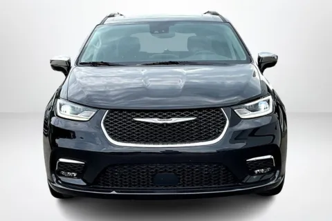 Photos of 2022 Chrysler Pacifica Limited for sale in Spring Lake, MI at Lakeside Automotive Group