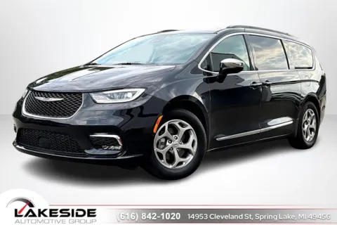 Black 2022 Chrysler Pacifica Limited for sale in Spring Lake, MI