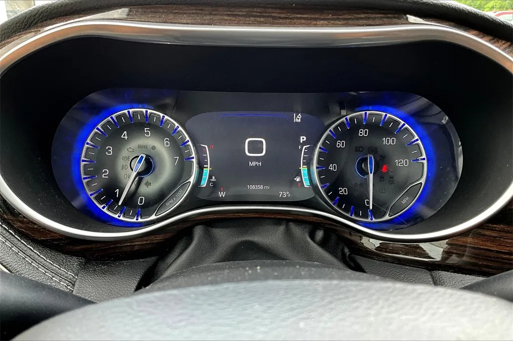 2022 Chrysler Pacifica Limited photo 5