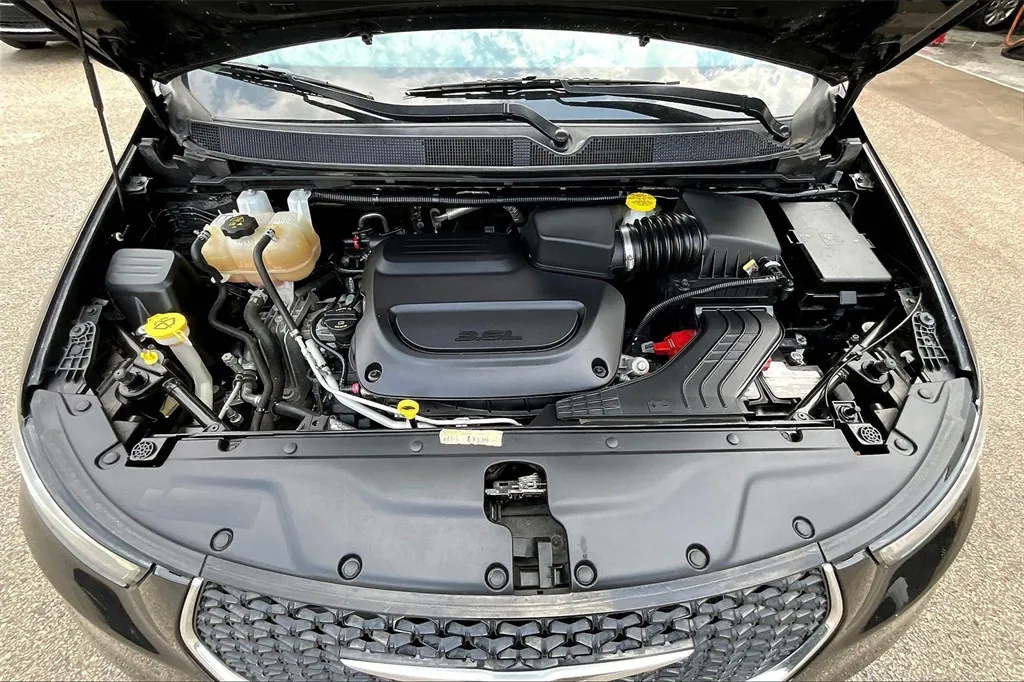 2022 Chrysler Pacifica Limited photo 30
