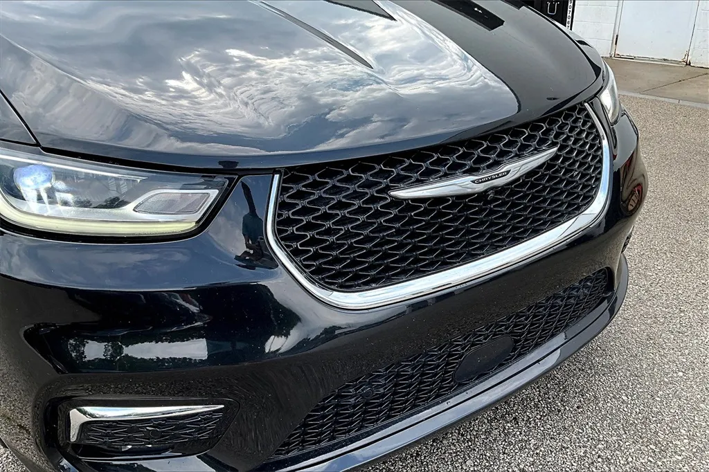 2022 Chrysler Pacifica Limited photo 31
