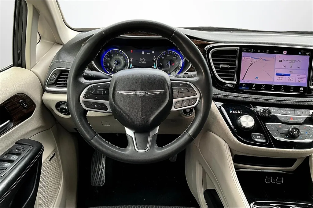 2022 Chrysler Pacifica Limited photo 12