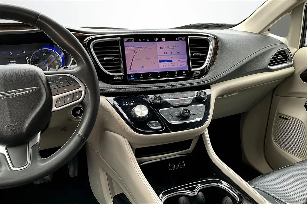 2022 Chrysler Pacifica Limited photo 23