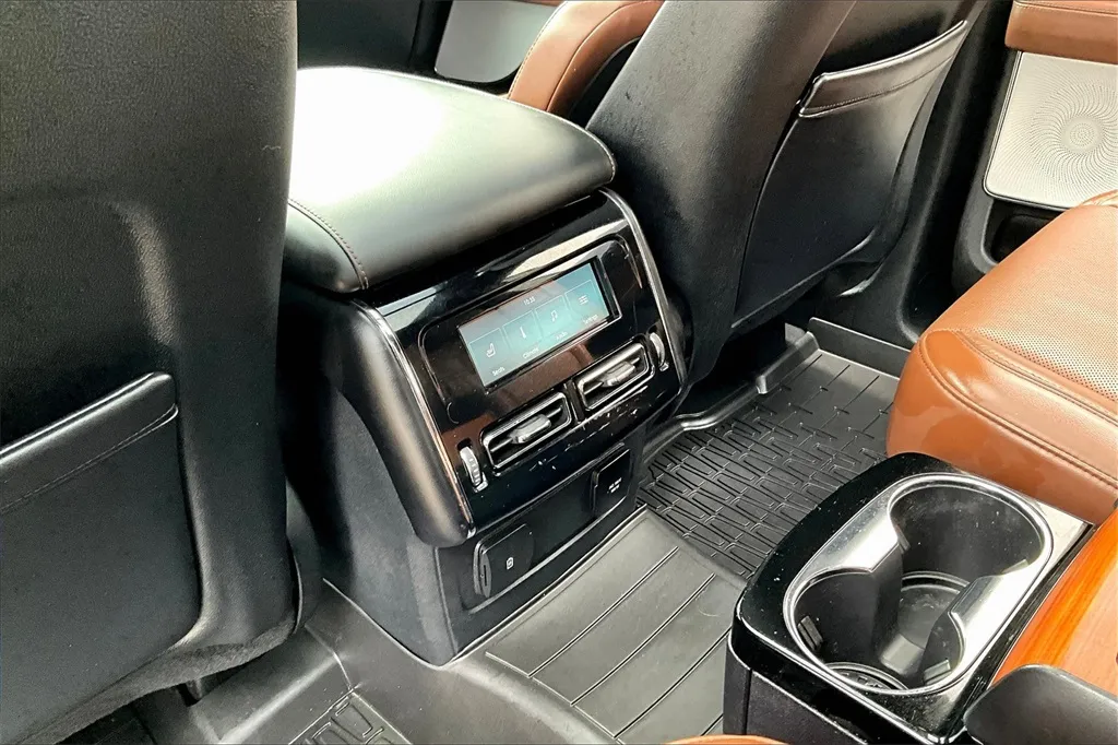 2020 Lincoln Aviator Reserve photo 3