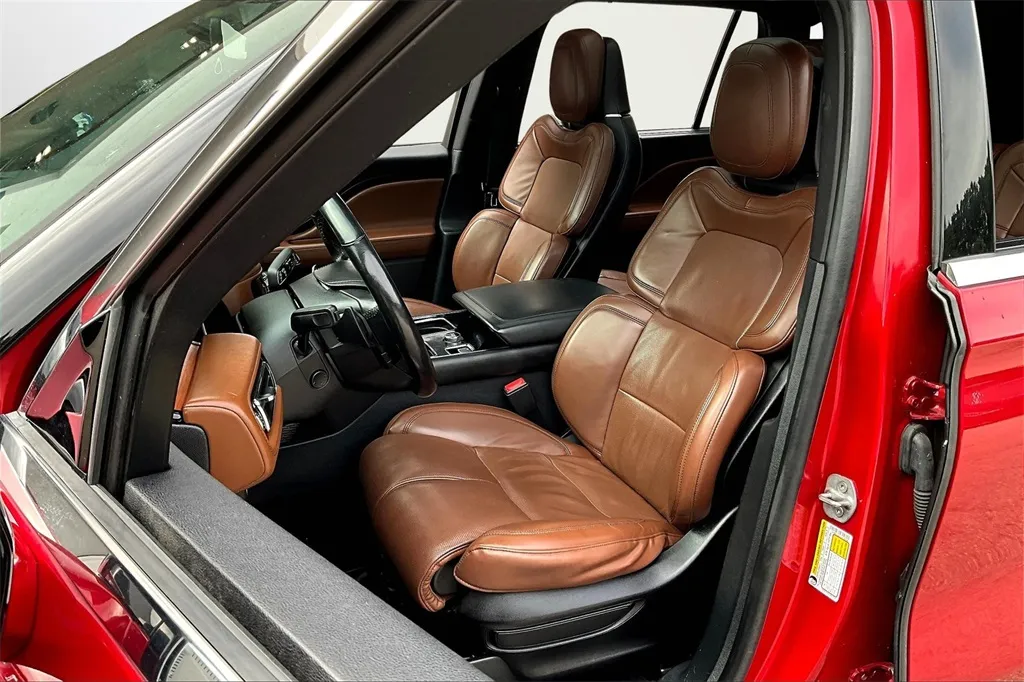 2020 Lincoln Aviator Reserve photo 16