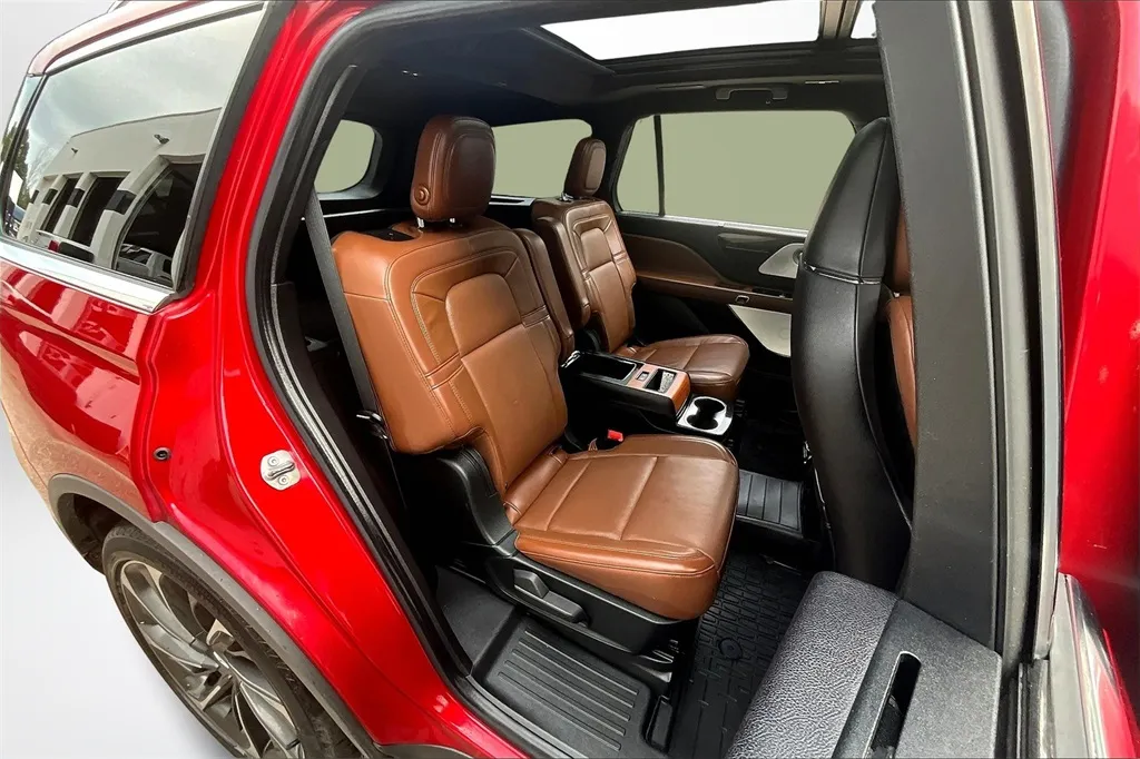 2020 Lincoln Aviator Reserve photo 17